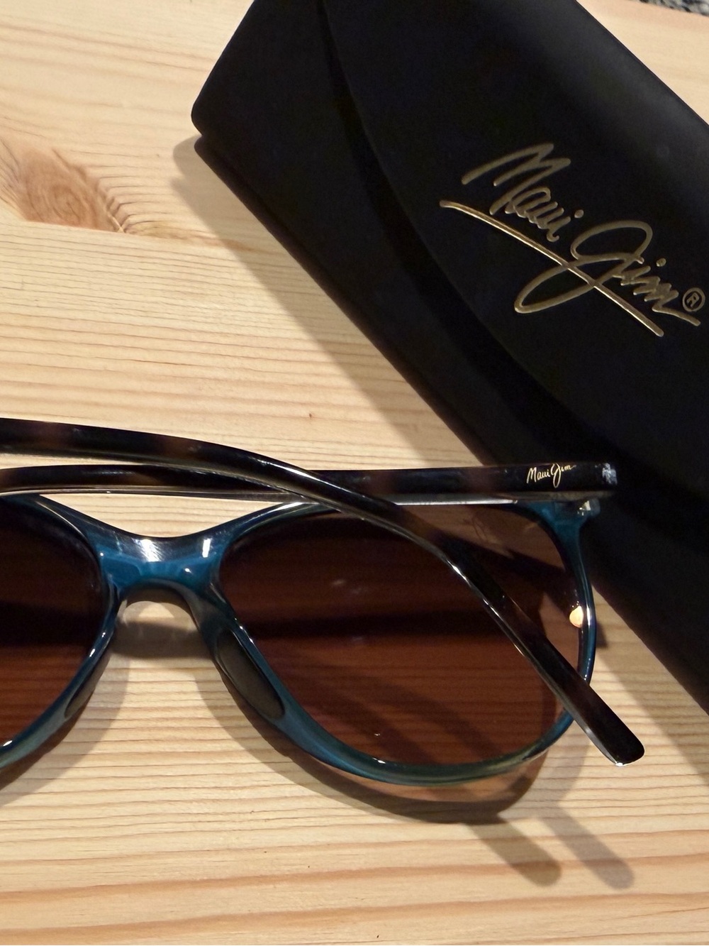 Maui Jim Ocean MJ-723 cat eye sunglasses - Picture 2 of 5